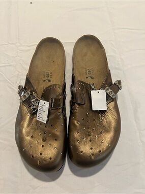 Birkenstock Women's Metallic Bronze Slip-On Clogs with Stud and Buckle Detail